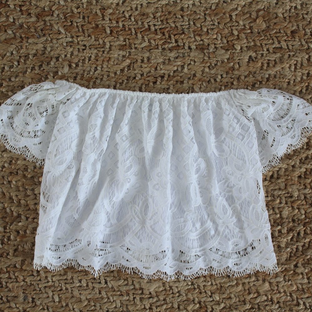 New Express  Off the shoulder lace white top XS